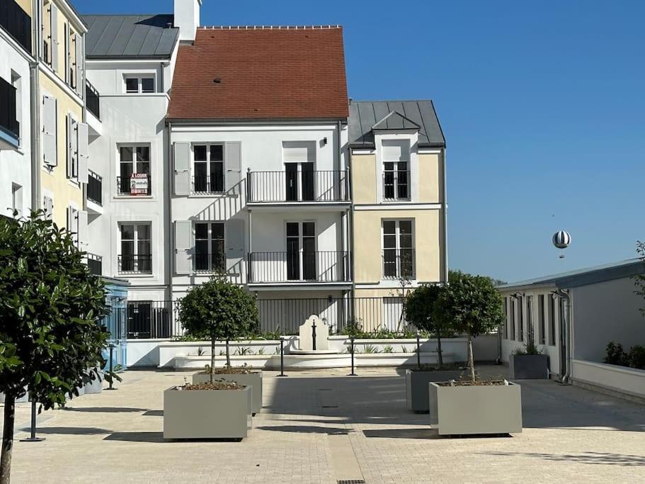 Ferienwohnung Superbe Appart Au Pied De Disney Serris Exterior foto